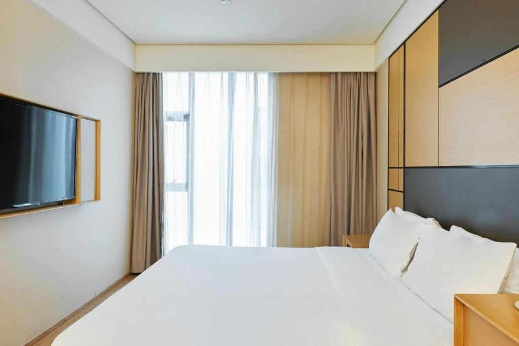 Ji Hotel Shanghai Hongqiao Yan'An XI Road Exterior foto
